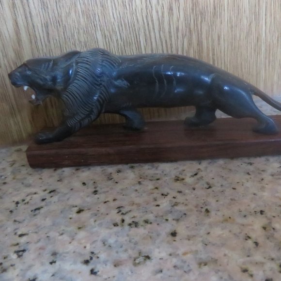 *Vintage* Carved Buffalo Horn PANTHER on Wood Base (F40) - Picture 4 of 9